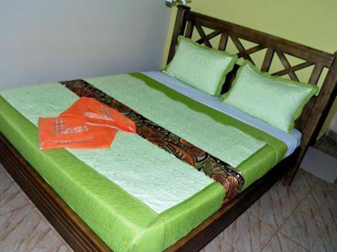 Bedroom 2, Mak Cottages, Busiiro