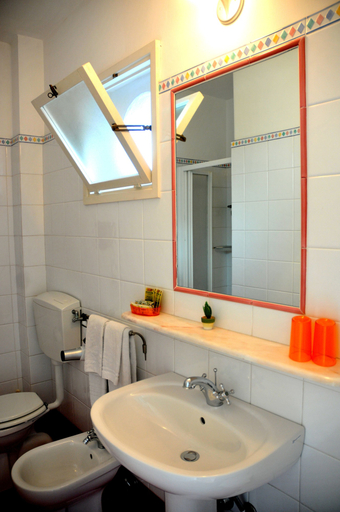 Bathroom 3, Albergo Boutique Casajanca, Messina