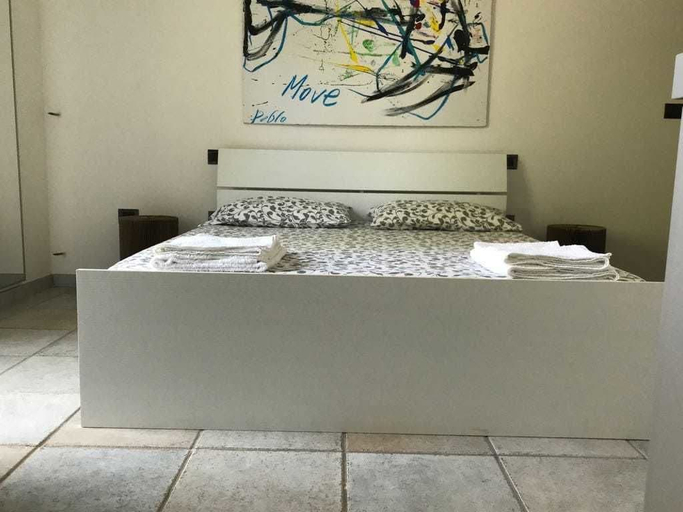 Bedroom 4, Dependance tra gli ulivi, Brindisi