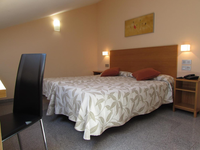 Bedroom 3, Hotel Palacio de Asturias, Asturias