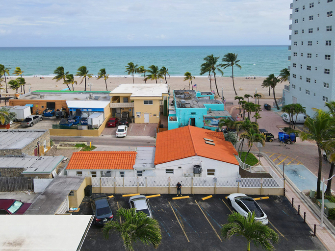 Others 4, Tropic Isle Hotel and Apartment, Broward