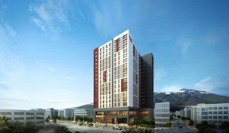 Exterior & Views