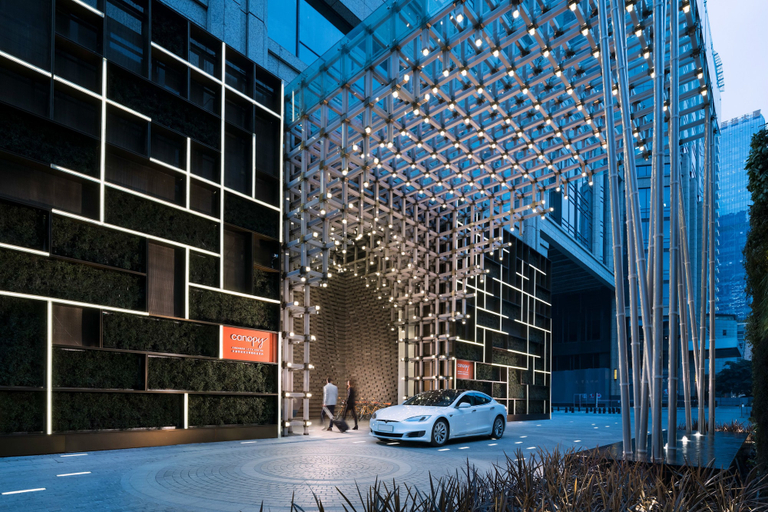 Exterior & Views