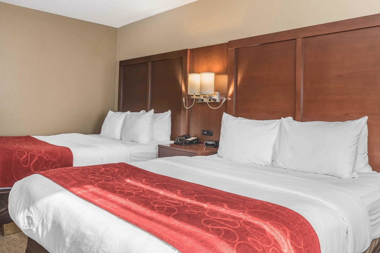 Bedroom 2, Comfort Suites Mason near Kings Island, Warren
