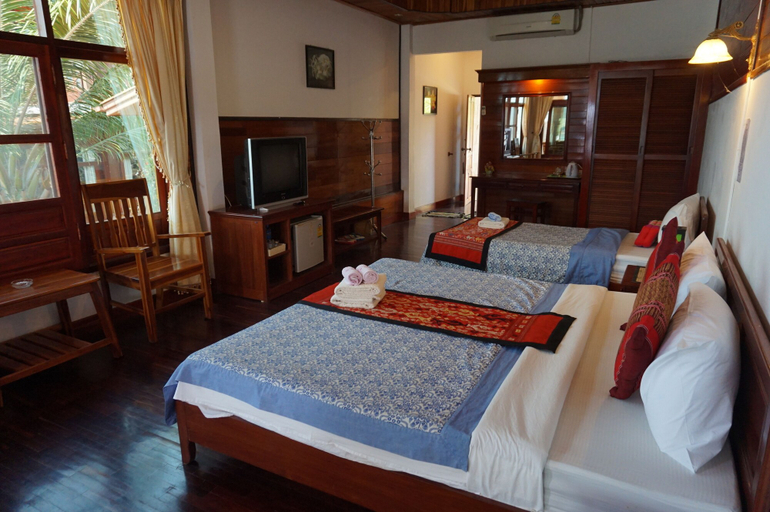 Bedroom 2, Mekong Paradise Resort, Pakxe