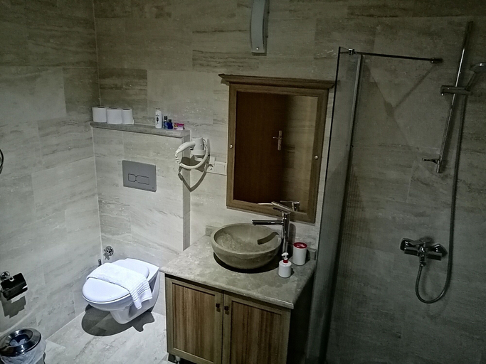 Bathroom 5, Casa Callinos, Selçuk