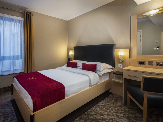 Bedroom 2, Academy Plaza Hotel, Dublin