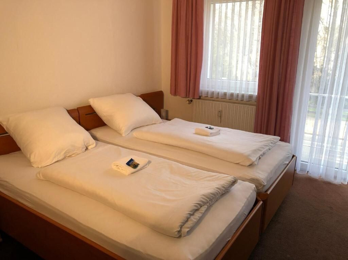 Bedroom 4, Hotel Mivano Lehrte, Region Hannover