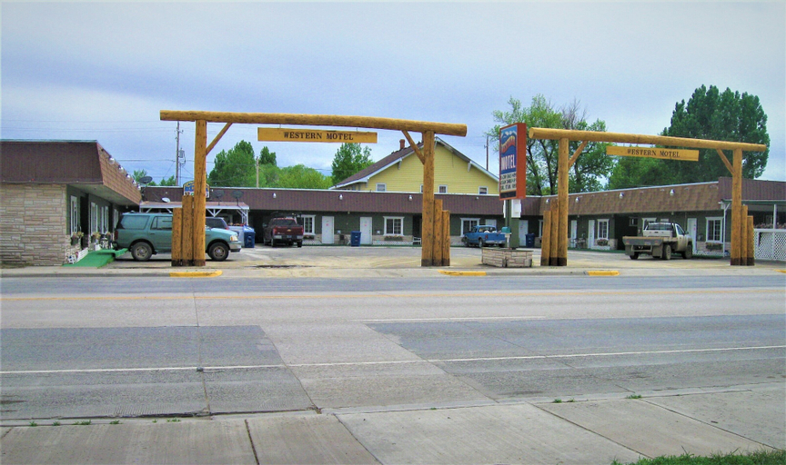 Exterior & Views 1, Western Motel, Big Horn