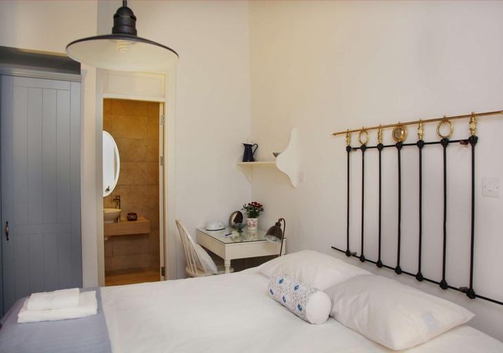 Bedroom 4, Centrum Hotel