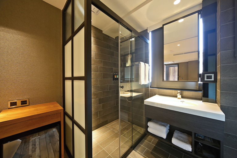 Bathroom 5, Micro Hotel, Taichung