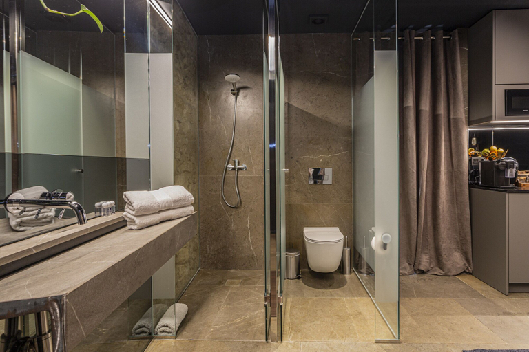Bathroom 5, Apartaestudios Evolution Luxury, Alicante