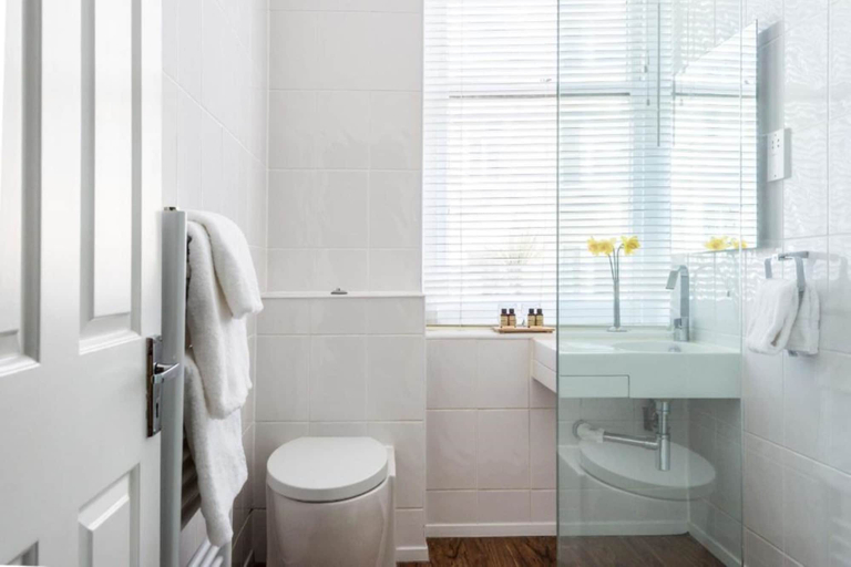 Bathroom 3, Paskins Townhouse, Brighton and Hove