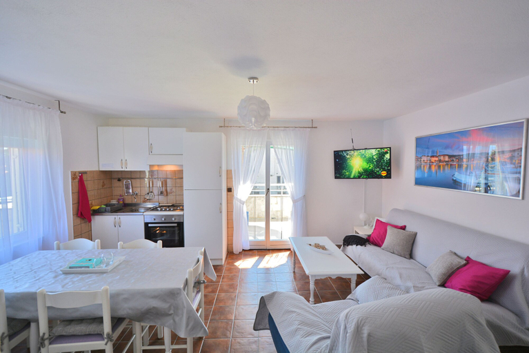 Others 5, Villa CasaBlanca, Supetar