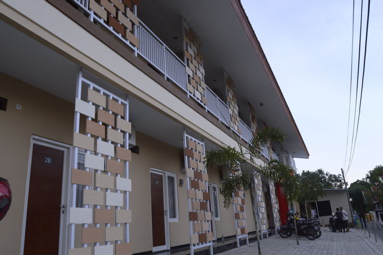 Exterior & Views 29