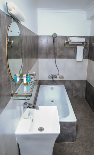 Bathroom, Hotel Mountain Top, Gandaki
