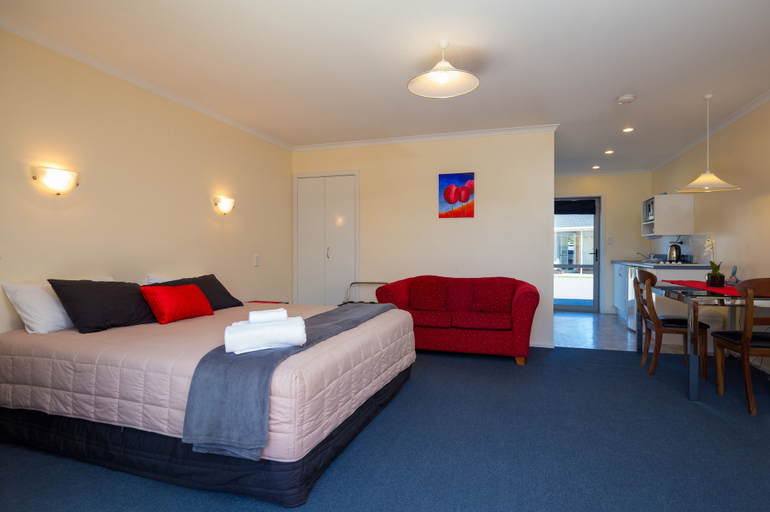 Bedroom 4, Middle Park Motel, Marlborough