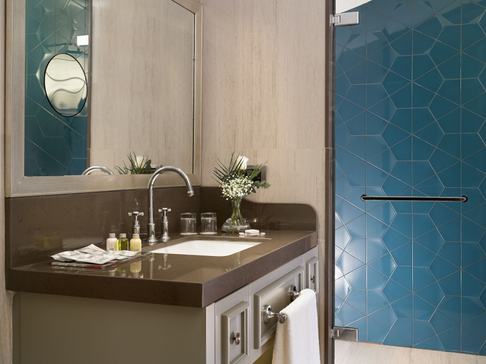 Bathroom 5, Millennium Istanbul Golden Horn, Fatih