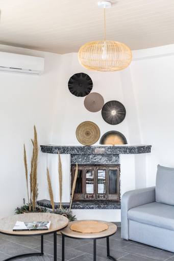 Others 5, Bay View Suites, Central Macedonia