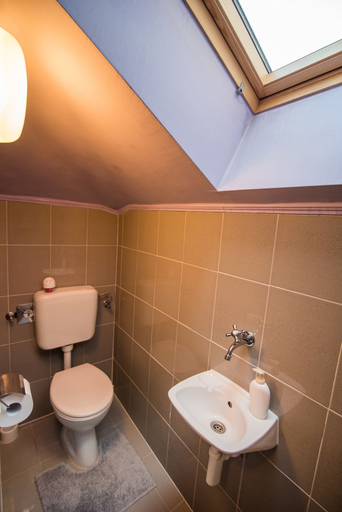 Bathroom 4, Apartment Belvedere, Rijeka
