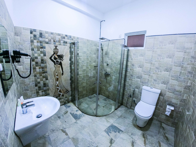 Bathroom 4, Romance Hills Hotel, K.F.G. & G. Korale