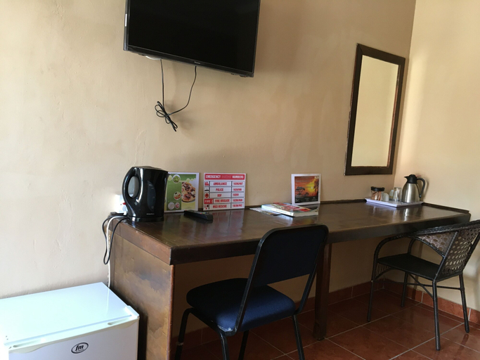 Others 5, Semo Hotel, Ngamiland West