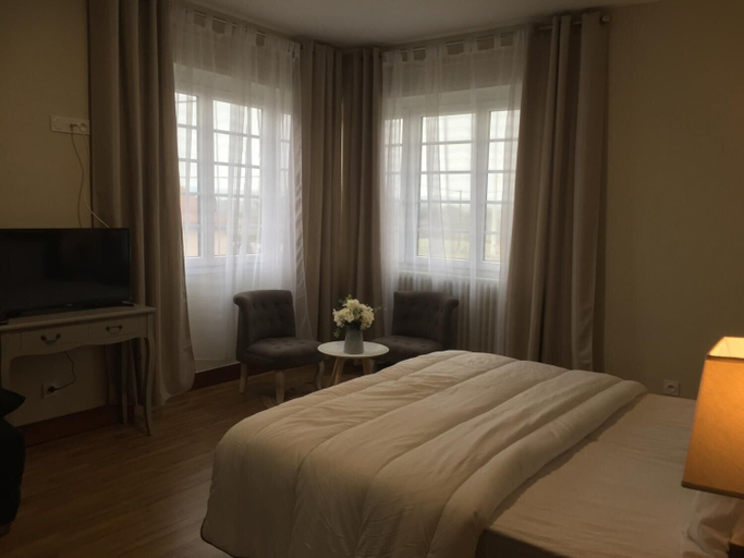 Bedroom 2, Bienvenue à La Sône, Haute-Saône