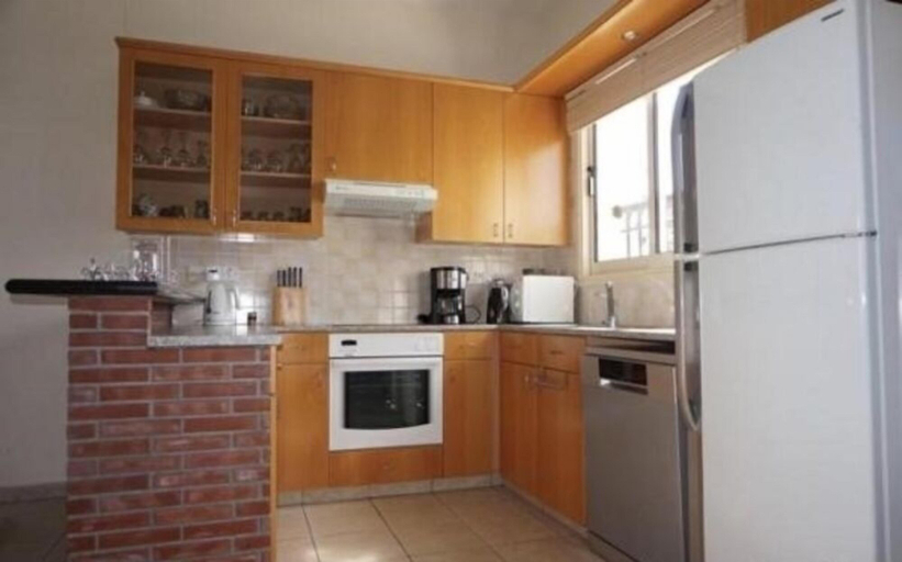 Private kitchen, Aphrodite Gardens Apt 27
