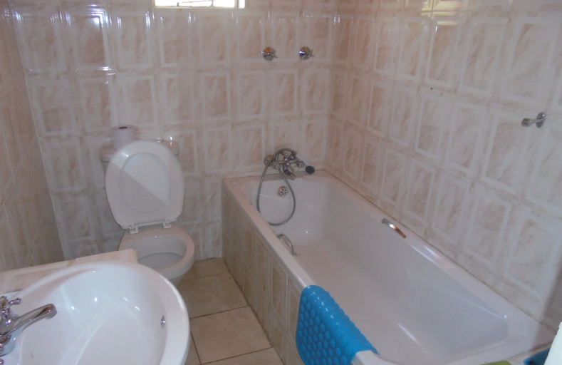 Bathroom 3, Tatenda Safaris, Hwange