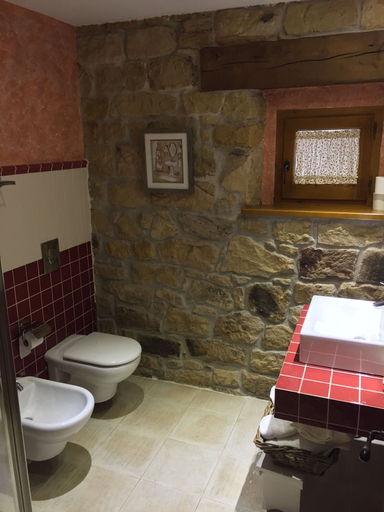 Bathroom 4, Posada Las Mayas, Burgos