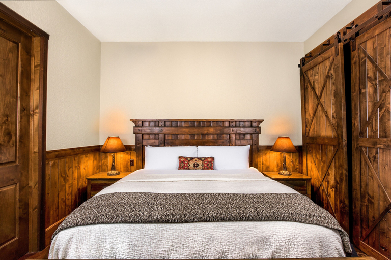 Bedroom 4, Big Cypress Lodge, Shelby
