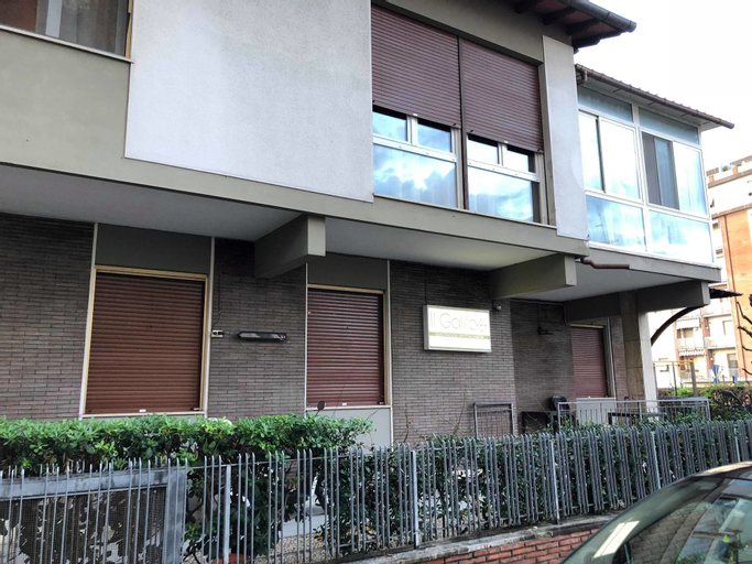 Exterior & Views 16