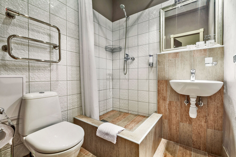 Bathroom, Amadeo by friends, Sankt-Peterburg gorsovet