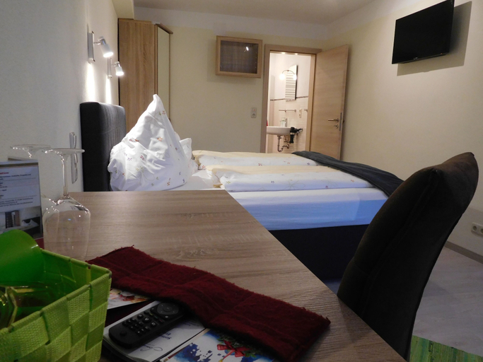 Bedroom 3, Kirschberghof - Adults Only, Würzburg