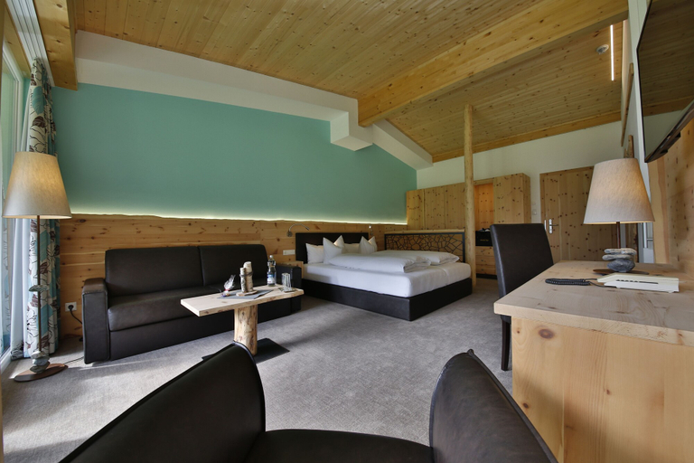 Bathroom 5, Romantik Resort & SPA - Der Laterndl Hof, Reutte