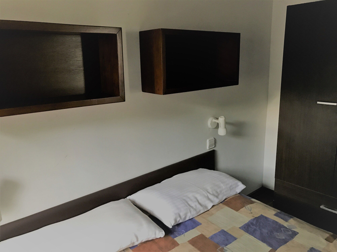 Bedroom 3, Camping Pirinenc, Girona