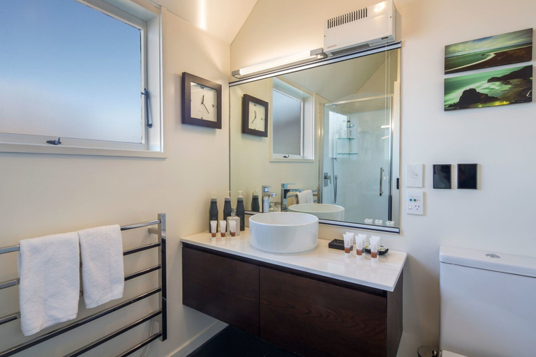 Bathroom, Panoramic, Queenstown-Lakes