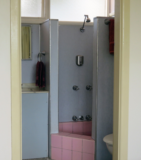Bathroom 4, Ecotel Narooma, Eurobodalla