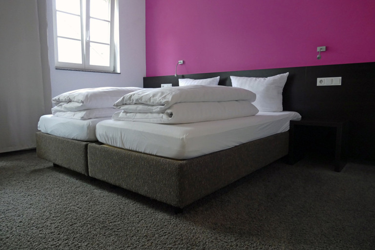 Bedroom 2, Gästehaus Maximilian, Speyer