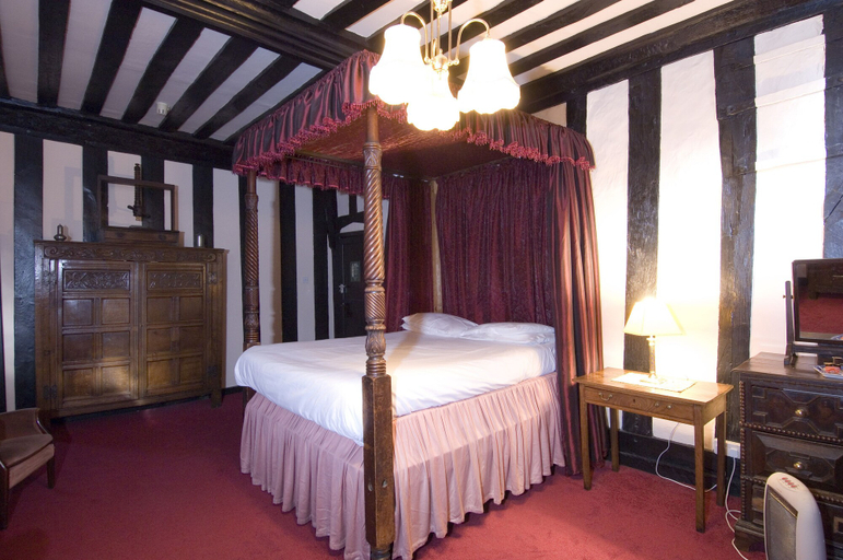 Bedroom 2, George & Pilgrims Hotel, Somerset