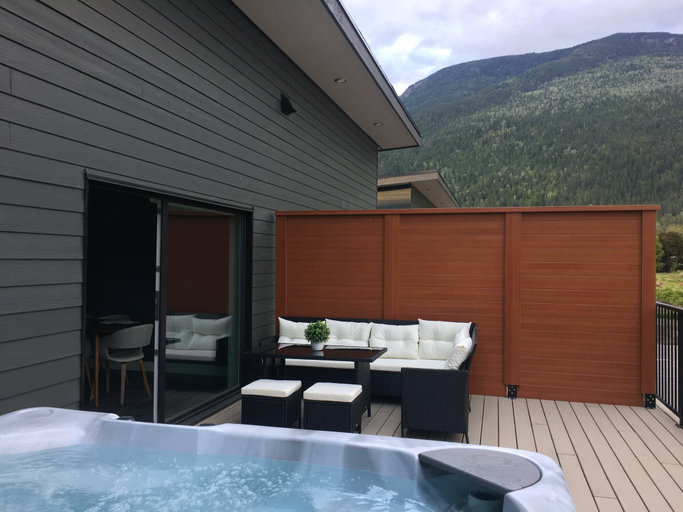 Sport & Beauty 4, The Revy Den by Revelstoke Vacations, Columbia-Shuswap