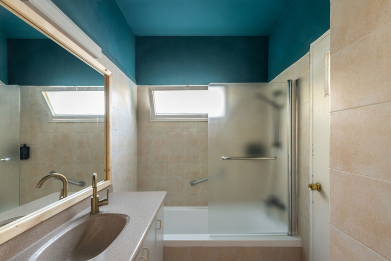 Bathroom 4, SEVEN Almog, Jericho
