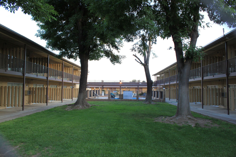 Exterior & Views 2, Menifee Inn, Riverside