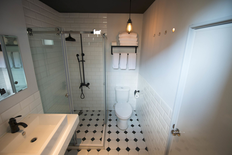 Bathroom 4, Birdeye Garden, Tainan