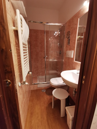 Bathroom 5, Boncompagni Suite, Rome