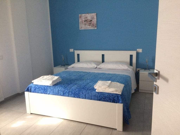 Bedroom 2, B&B Orchidea, Salerno