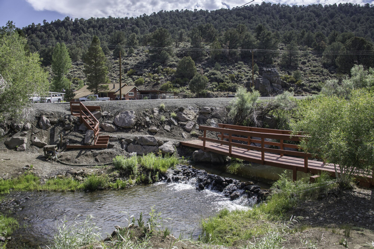 Exterior & Views 5, Willow Springs Resort, Mono
