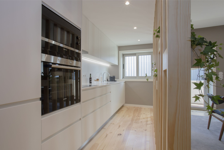 Others 5, Alegria Residence, Porto