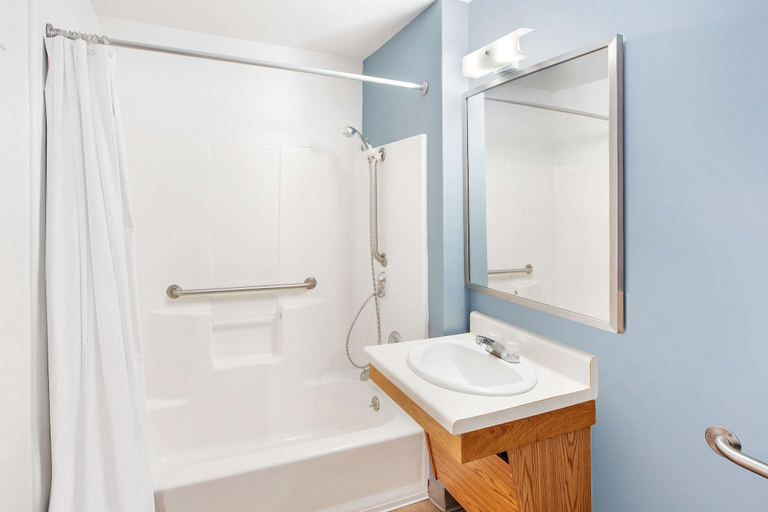 Bathroom 4, WoodSpring Suites Pharr, Hidalgo