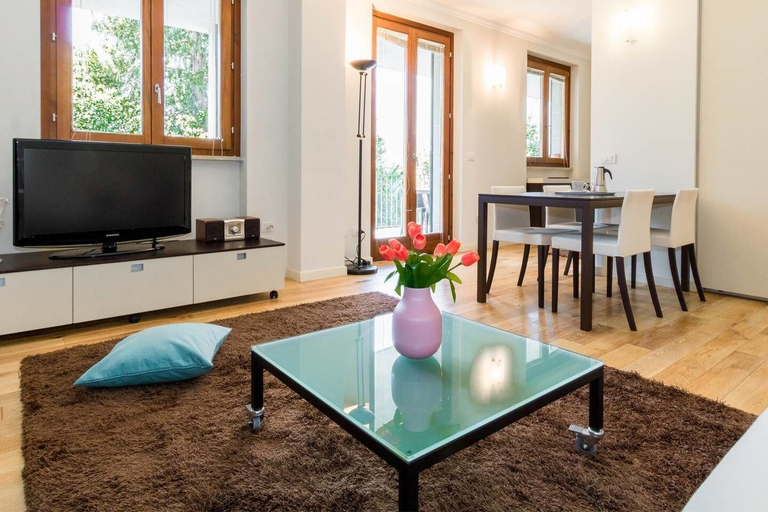 Others 4, JOIVY Stylish Flat w/ Garden, Como